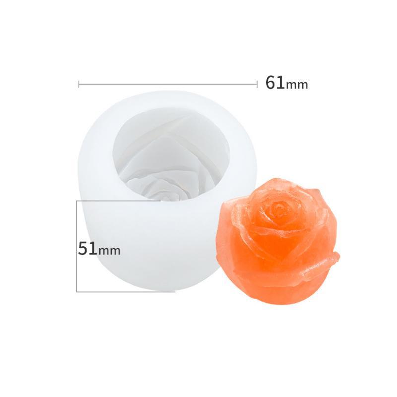 "3D silikonform i rosform, skapar eleganta blommiga isbitar. Perfekt för sofistikerade cocktails och köksanvändning."