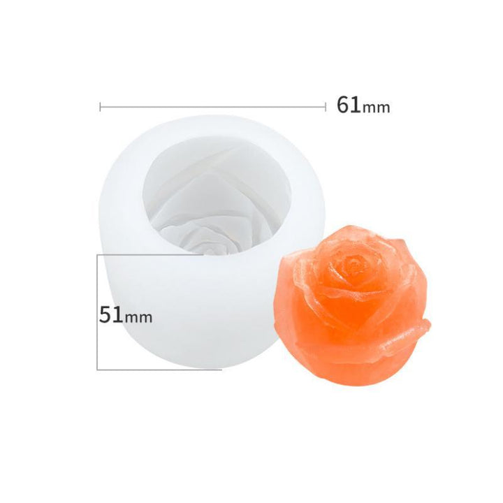 "3D silikonform i rosform, skapar eleganta blommiga isbitar. Perfekt för sofistikerade cocktails och köksanvändning."
