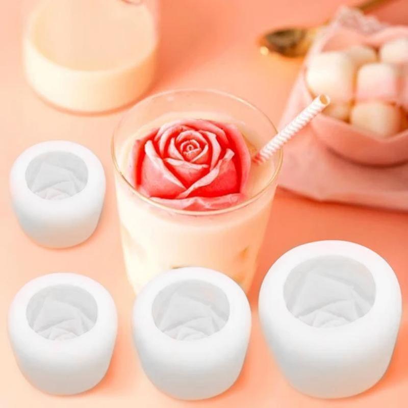 "3D silikonform i rosform, skapar eleganta blommiga isbitar. Perfekt för sofistikerade cocktails och köksanvändning."