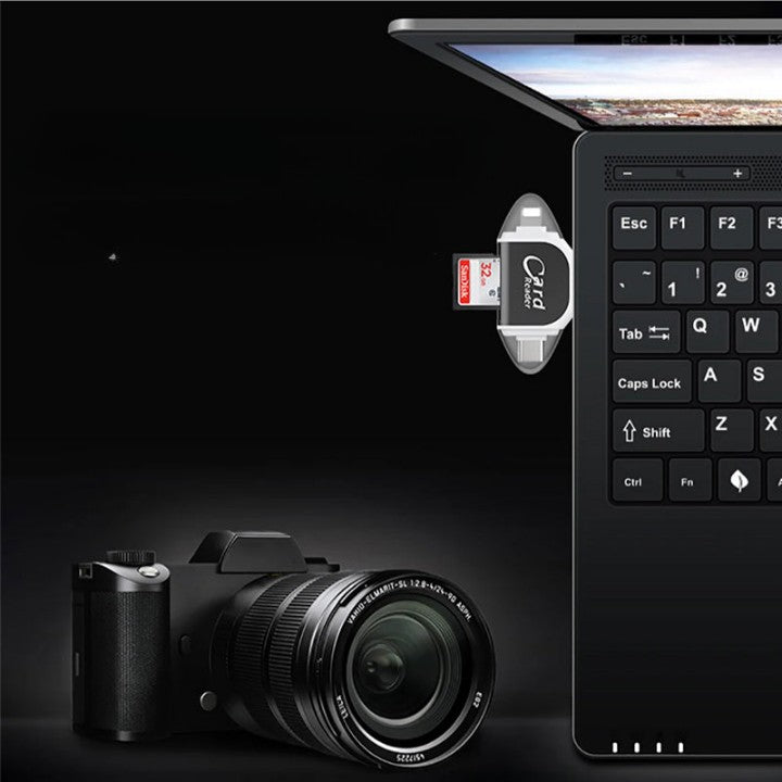 "4-i-1 SD TF-kortläsare i zinklegering, roséguld, liten och portabel för flera enheter som smartphones och datorer."