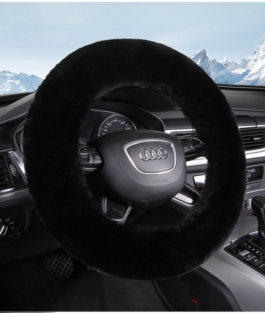 Plysch bilrattkåpa för maximal komfort