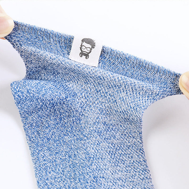 Andningsbara herrstrumpor, antibakteriella, i blandade färger, håller fötter torra och luktfria hela dagen för maximal komfor