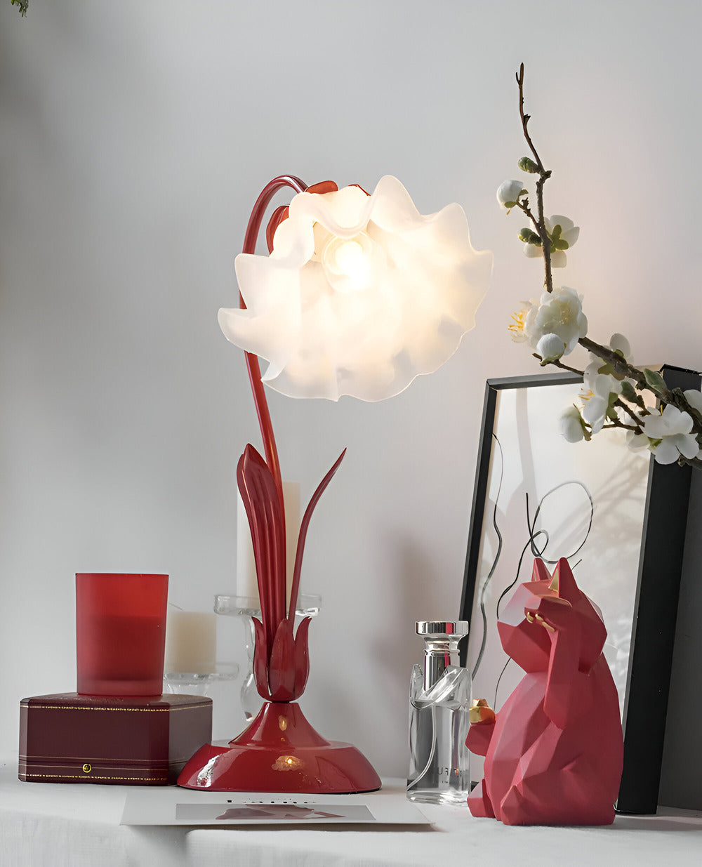 "Antik blomsterdesign bordslampa i fransk stil, romantisk touch med delikata pastellfärger, elegans för ditt hem."