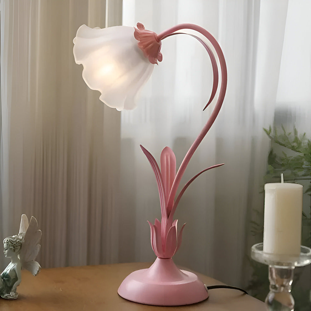 "Antik blomsterdesign bordslampa i fransk stil, romantisk touch med delikata pastellfärger, elegans för ditt hem."