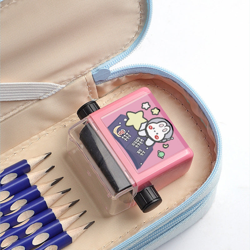 Aritmetiskt sigill för barn i blått, roterbart och färgglatt för addition och subtraktion, kreativ och interaktiv lärande.