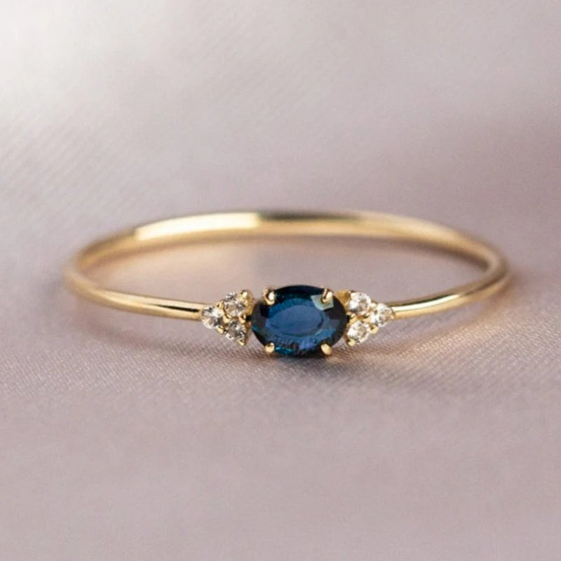 Art Déco-ring i koppar för män och kvinnor, eleganta vitguld och gyllene nyanser, tidlös design, accessoarer.