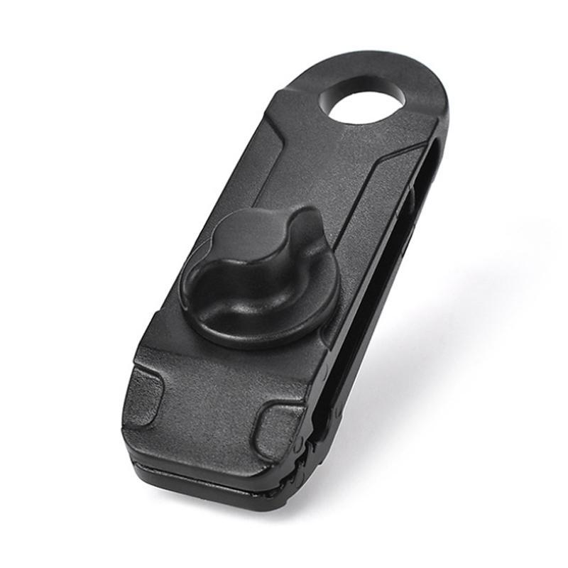 "Återanvändbara tältclips i hållbart material, flera färger, för fastsättning av presenningar och tält utomhus."