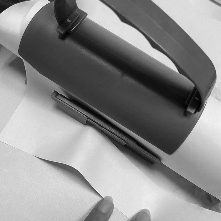 "Avtagbar pappersskärare med svart handtag, säker design för raka snitt, köksredskap, lättanvänd och barnsäker"