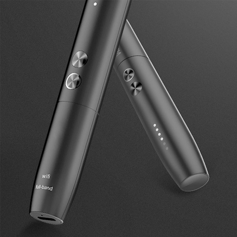 "Bärbar antispiondetektor, ultrakänsligt chip, detekterar dolda kameror och avlyssningsenheter, teknologigadget."