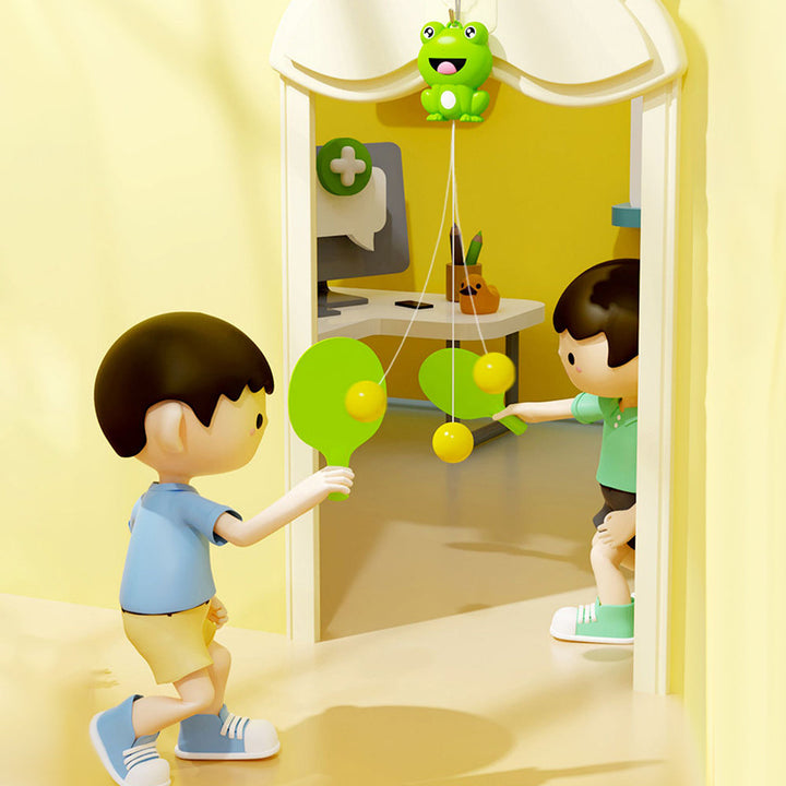 "Bärbar hängande bordtennistränare för inomhusbruk, justerbar och multifunktionell med PVC-material, enkel installation."