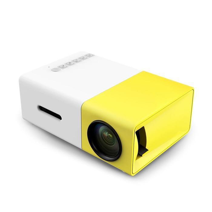 "Bärbar HD-projektor med kompakt design, svart färg, visad framifrån med HDMI och USB-portar"