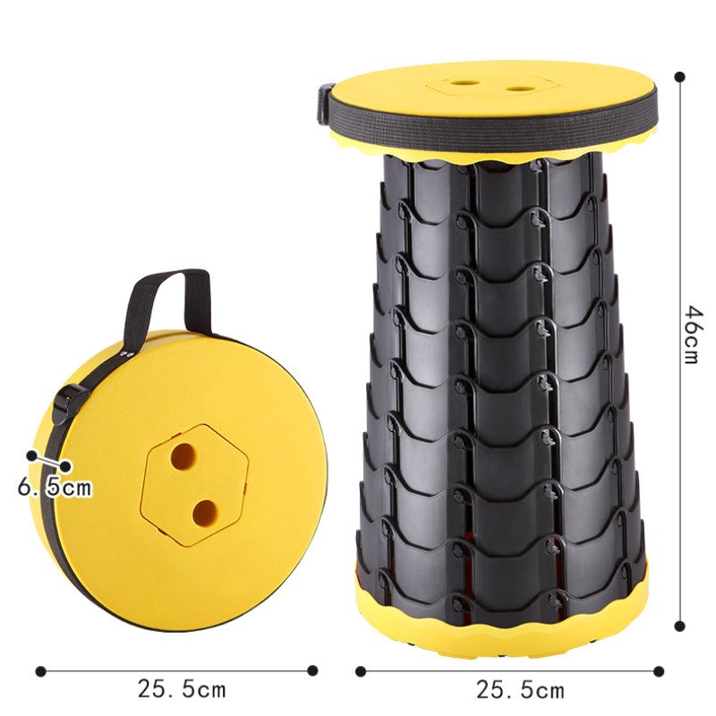 "Bärbar, ihopfällbar pall för utomhusbruk i kompakt design, grön färg, perfekt för camping och sportevenemang."