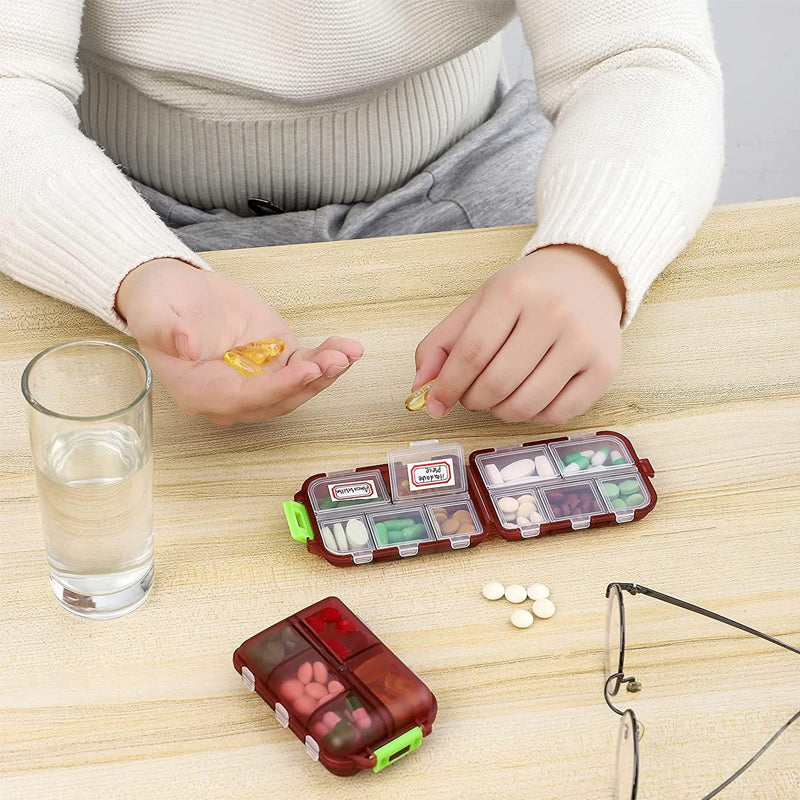 Bärbar pillerlåda i flera färger, kompakt design, perfekt för resa och förvaring av piller, vitaminer och småsaker.