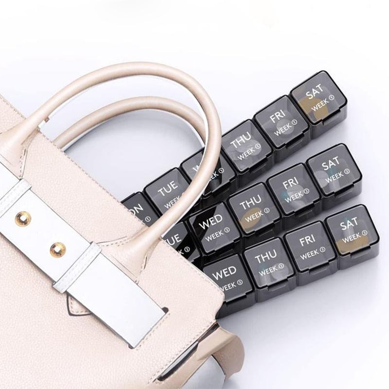 "Bärbar pillerorganisatör med 28 fack, stor kapacitet, genomskinligt material, smart organisering för resor och hemmabruk."