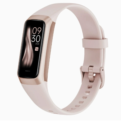 Smartklockan visar en glädjesymbol efter att ett träningsmål uppnåtts, inspirerande för barn.