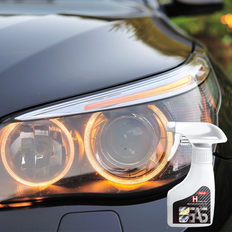 "Bilstrålkastarrengöringsspray, förbättrar ljusstyrkan, skyddar mot UV, klar flaska, förnyar bilstrålkastare snabbt."