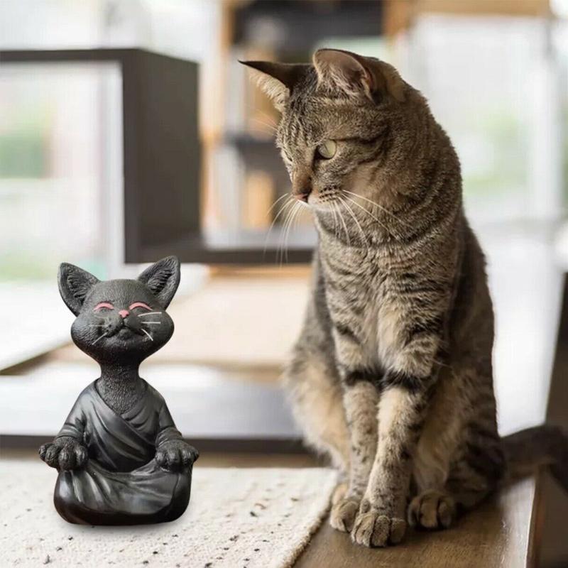 "Buddha prydnadskatt i harts, Zen dekoration med elegant design i svart, grå eller orange för hemmet."