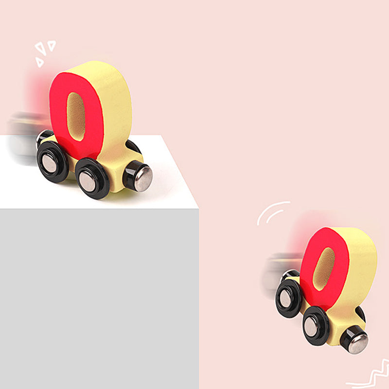 Charmigt färgglatt träledningståg för barn; pedagogisk leksak med magnetiska vagnar, främjar motoriska färdigheter.