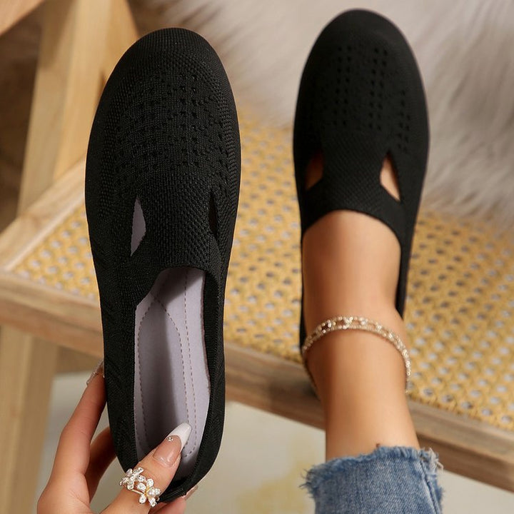 "Dam slip-on skor, rund tå, mjukstickat material, ortopedisk passform för komfort och stöd hela dagen, eleganta och bekväma."