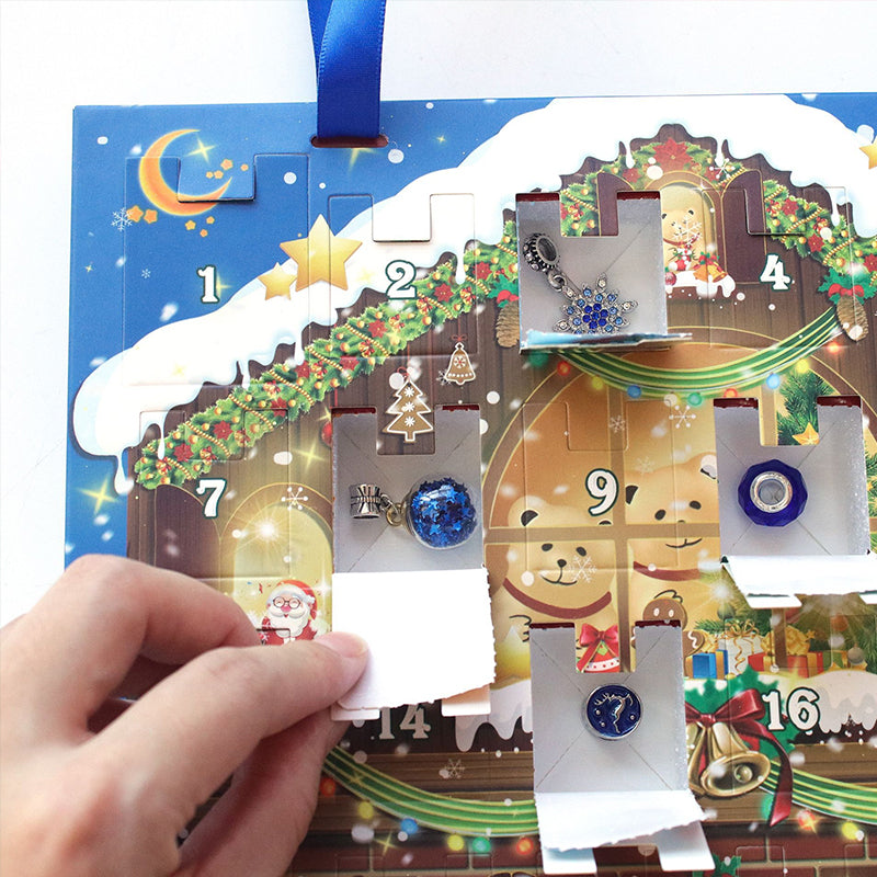 DIY Jul Adventskalender armbandskit för flickor med färgglada pärlor och charms, perfekt för kreativa smycken.