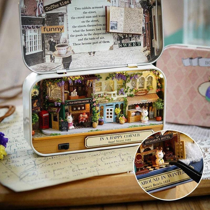 "DIY miniatyr dockhus för barn och vuxna med LED, trä och plastdetaljer, upplysta interiörer, kreativ byggsats"