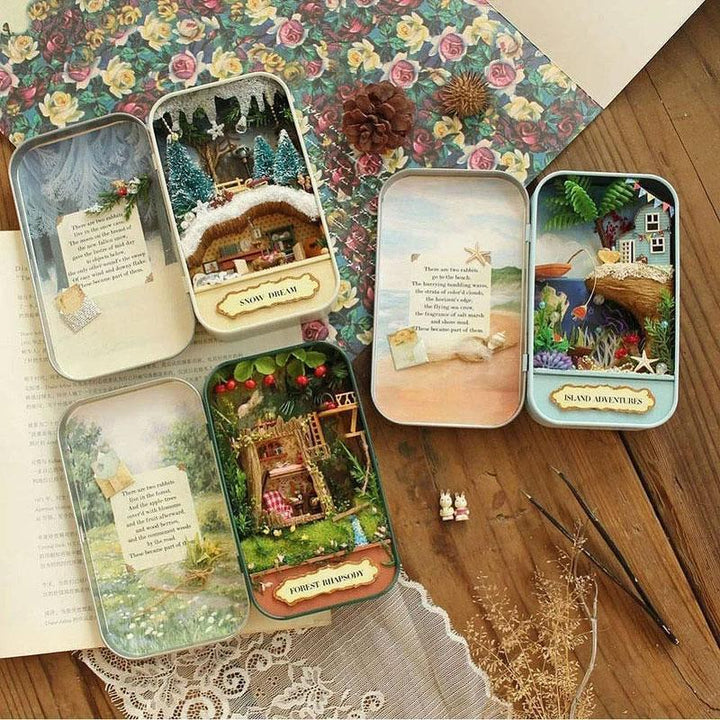 "DIY miniatyr dockhus för barn och vuxna med LED, trä och plastdetaljer, upplysta interiörer, kreativ byggsats"