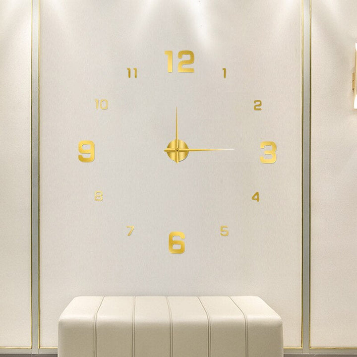 "DIY väggklocka för hemmet i svart, rött och guld, justerbar storlek, kreativ design för en unik och modern inredning."