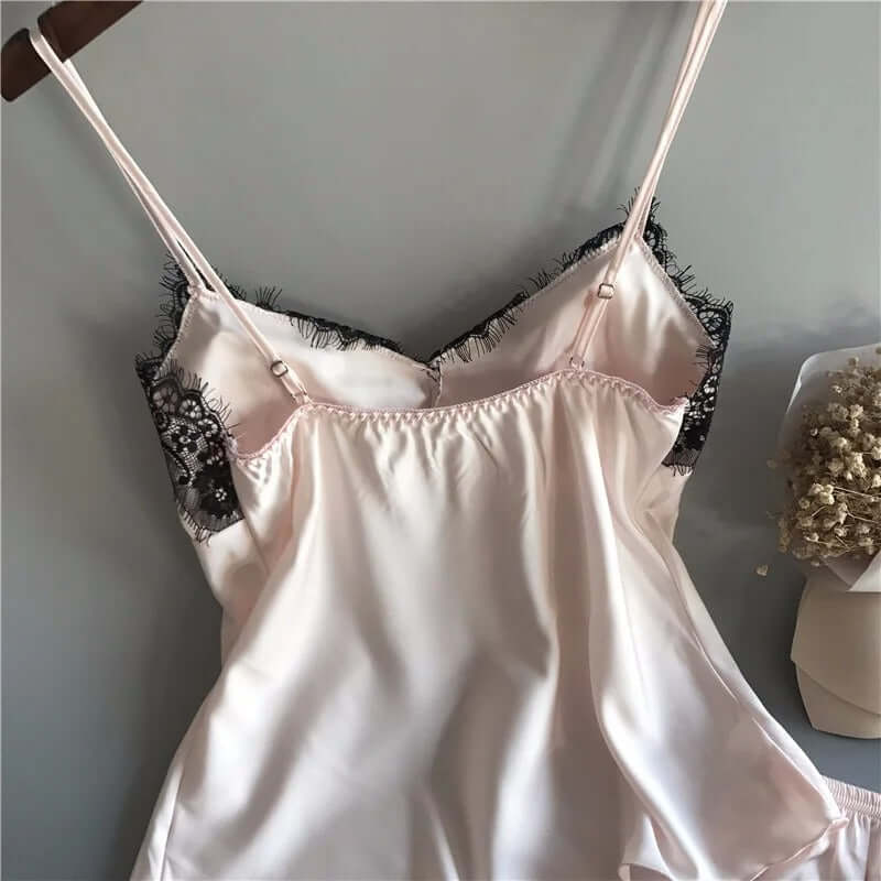 Satin Pyjamas Set med V-ringning