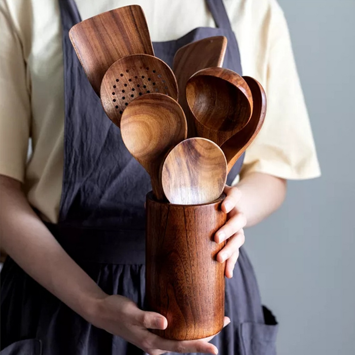 "EcoChef teak redskapsset, elegant och hållbar design i naturligt vackert trä för moderna kök, högkvalitativa redskap."