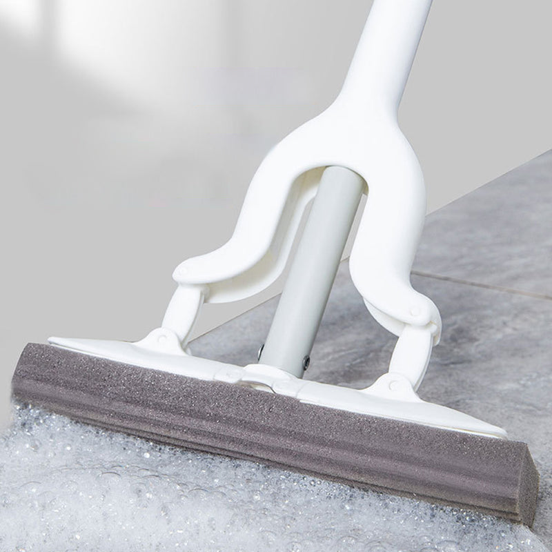 "Effektiv infällbar svampmopp med justerbart handtag, ergonomisk design och hög vattenabsorption för enkel städning."