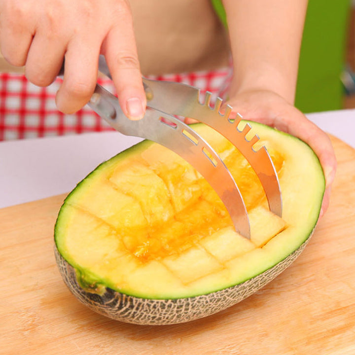 "Effektiv vattenmelonskärare i rostfritt stål och TPR, snabb och säker för kök, perfekt för melonskivor"