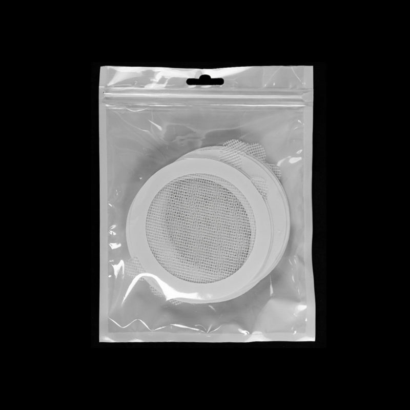 "Effektivt badrumsfilter med nät, fångar hår, enkel montering, diskret design, passar över duschavlopp för rent vatten."