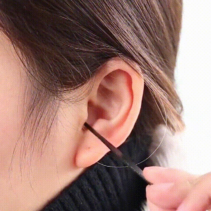 "Elegant 16-delars nagelkit i rostfritt stål, för personlig vård av naglar, ansikte och fötter, i stilren läderförpackning."