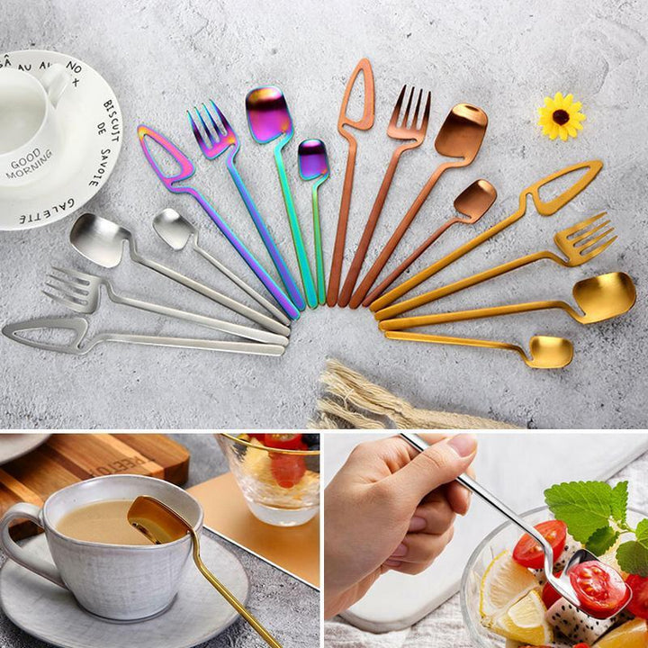 Elegant bestickset i rostfritt stål, mångfärgat, glänsande yta med släta linjer, perfekt för både vardag och fest.