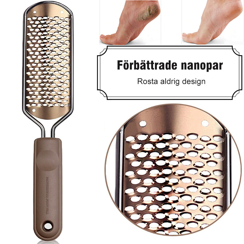 "Elegant fotfil i rostfritt stål för silkeslena fötter, med vågig mönsteryta och ergonomiskt plastgrepp."
