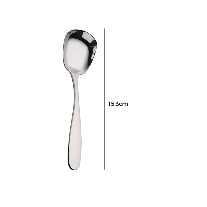 "Elegant fyrkantig kökssked i rostfritt stål med ergonomiskt handtag och spegelpolerad finish, perfekt för servering."