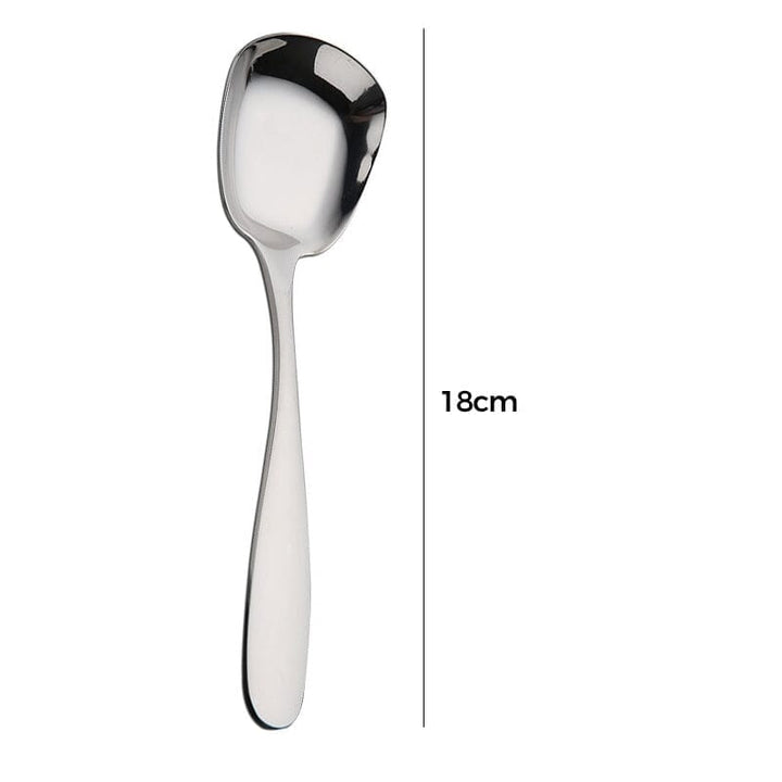 "Elegant fyrkantig kökssked i rostfritt stål med ergonomiskt handtag och spegelpolerad finish, perfekt för servering."
