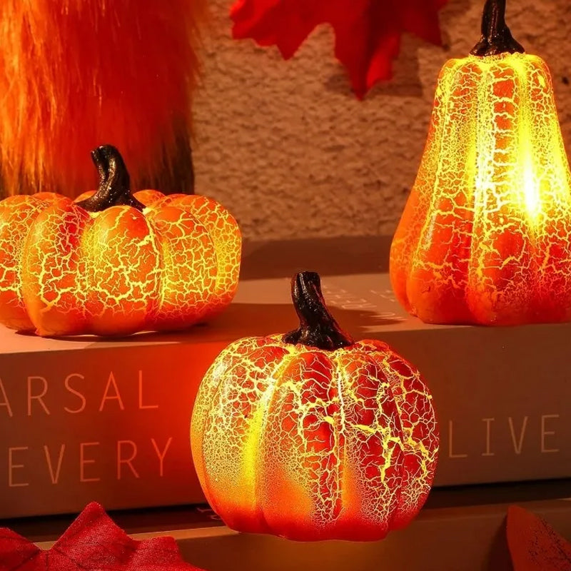 "Elegant Halloween Pumpalykta i resin, batteridriven, med klassiska element för unik spöklik hemmadekor."