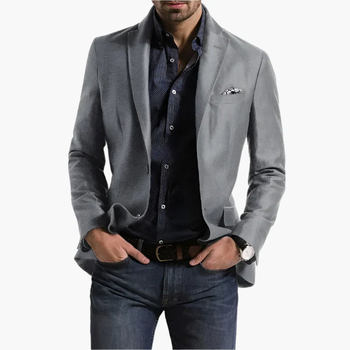 "Elegant herrblazer i klassisk design med mångsidig användning, perfekt för alla tillfällen och matchar både jeans och kostym