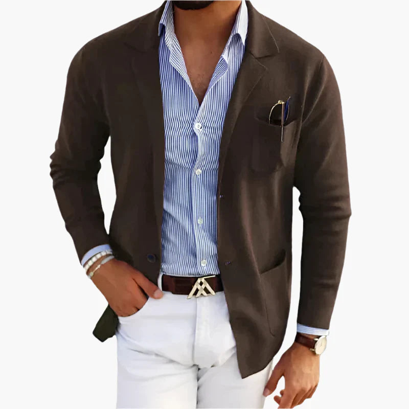 "Elegant herrblazer i klassisk design med mångsidig användning, perfekt för alla tillfällen och matchar både jeans och kostym