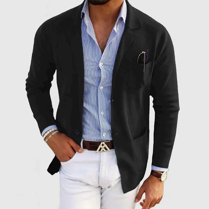 "Elegant herrens stickad blazer i mörkgrått, lätt och avslappnad design för både formella och avslappnade tillfällen."