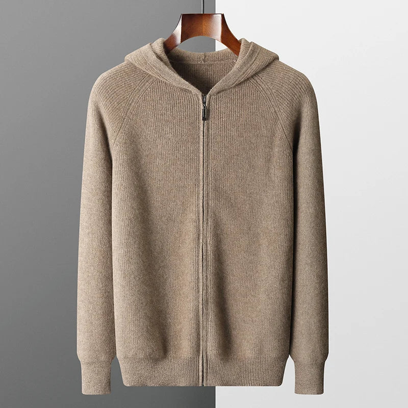 "Elegant kashmir cardigan i beige, dammodell, erbjuder lyx och komfort med sofistikerad design och mjukt material."