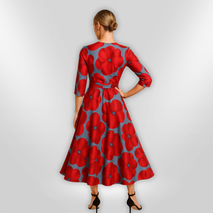 "Elegant kvinnor blommig sommarklänning, feminin stil, bekväm passform, färgglada blommor, lätt och luftigt tyg."