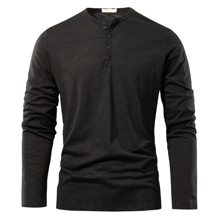"Elegant långärmad Henley T-shirt herr med klassisk hals, enkel enfärgad design, ger stil och komfort för alla tillfällen."