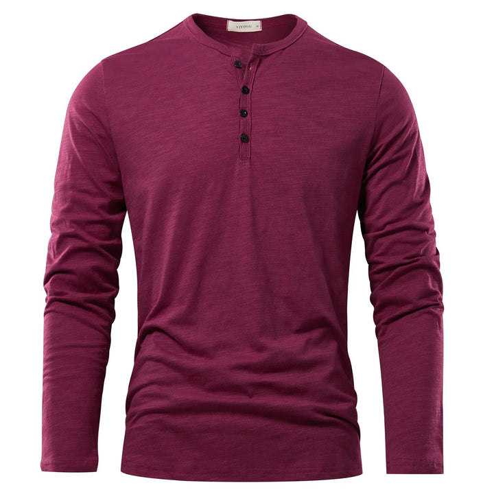 "Elegant långärmad Henley T-shirt herr med klassisk hals, enkel enfärgad design, ger stil och komfort för alla tillfällen."