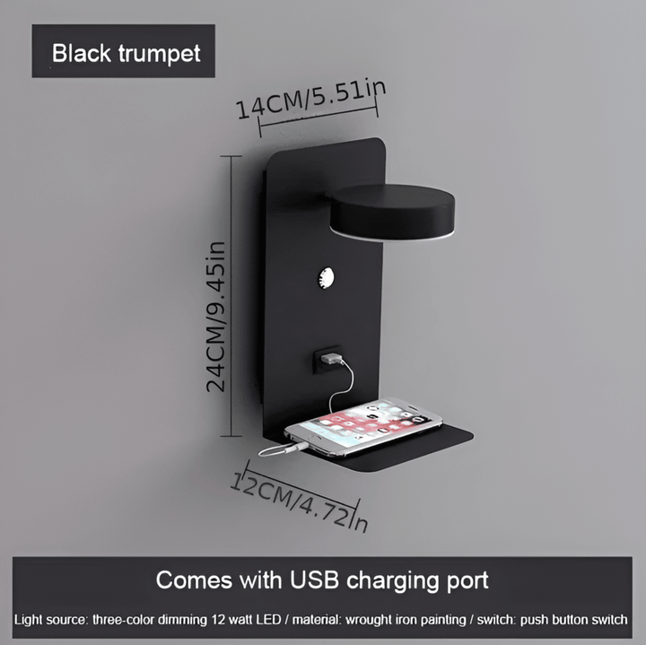 "Elegant LED vägglampa i aluminium med inbyggd hylla och USB-laddare, perfekt för små utrymmen och modern inredning."