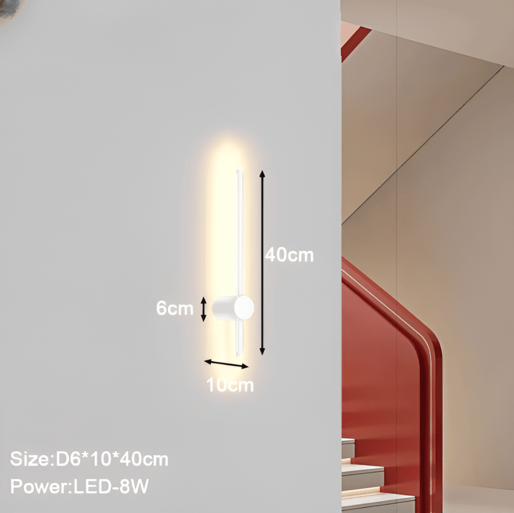 "Elegant LED vägglampa i skandinavisk design, roterbar, akryl och aluminium, idealisk för modern belysning."
