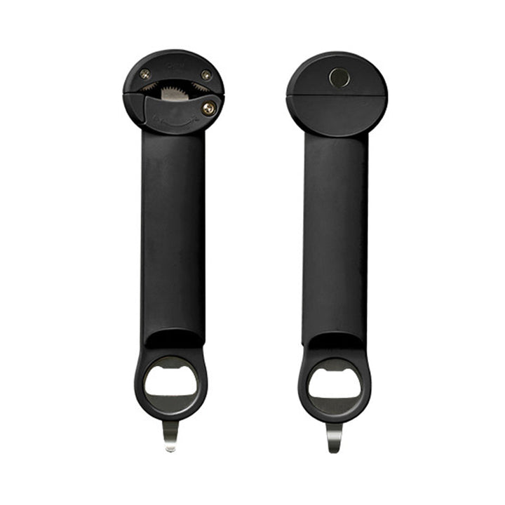 "Elegant multifunktionell flasköppnare med inbyggd magnet, ergonomiskt grepp och hållbar konstruktion i rostfritt stål."