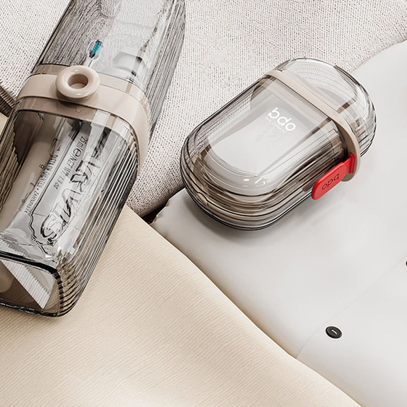 Elegant resefodral för tvål med läckagesäker design och dräneringsfack, perfekt för resor och daglig användning.