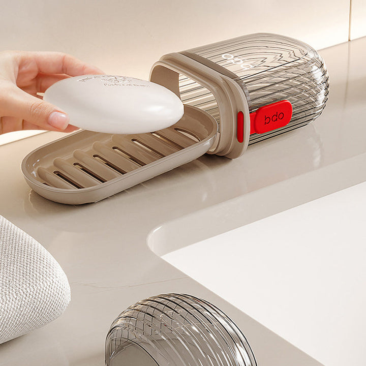 Elegant resefodral för tvål med läckagesäker design och dräneringsfack, perfekt för resor och daglig användning.